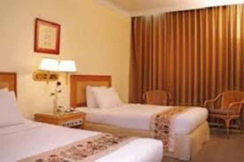 Weta International Hotel Surabaia Exterior foto