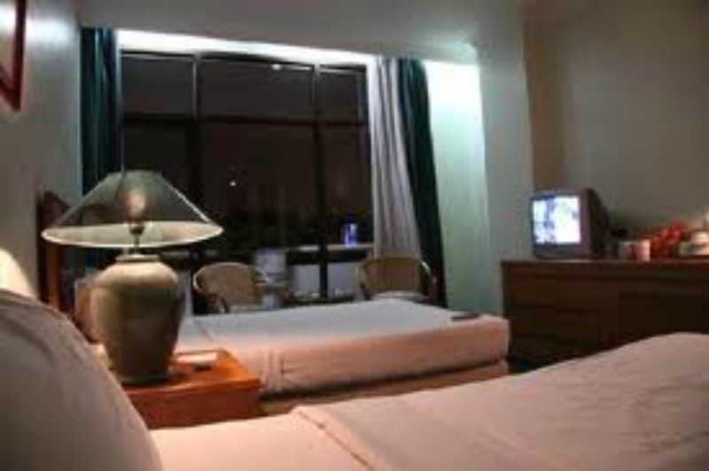 Weta International Hotel Surabaia Exterior foto
