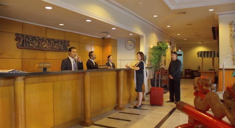 Weta International Hotel Surabaia Exterior foto
